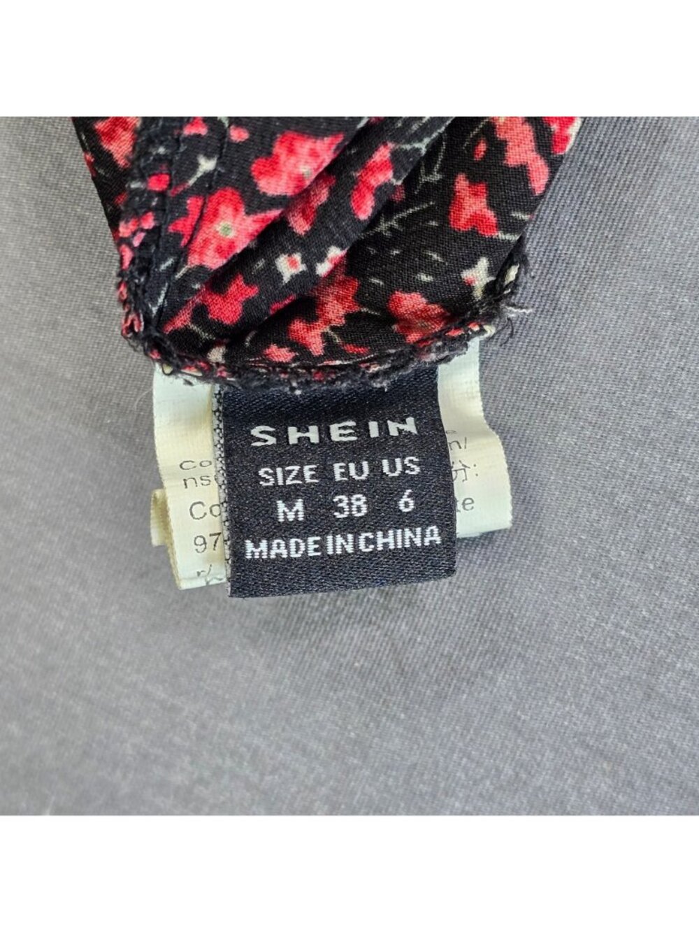 Medium Cottage Core Boho Maxi Dress Black Red Floral Print Elastic Waist - Picture 2 of 5